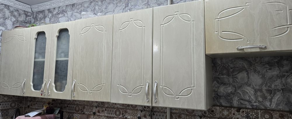 Продам кухонный гарнитур б/у