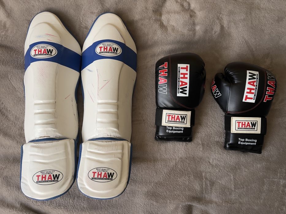 ръкавици и кори за кик бокс, муай тай и други бойни изкуства