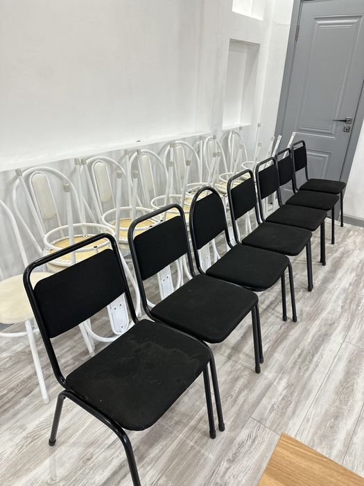 Стулья для офиса Черные/Белые