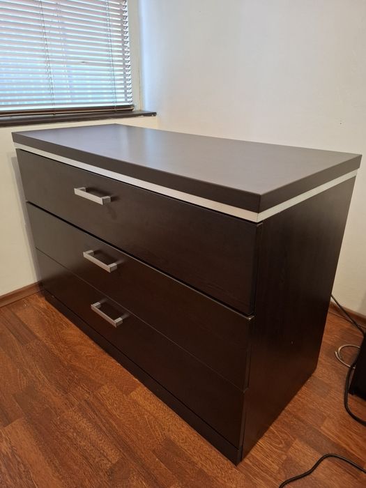 Скрин за дрехи, шкаф