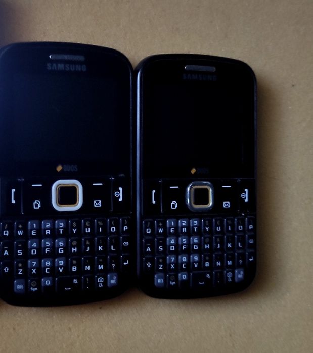 Работещи телефони.без зарядни последните два са за батерия