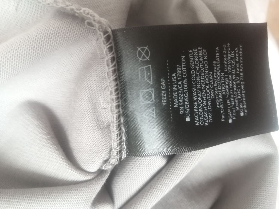 Продам мужскую футболку