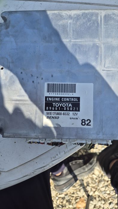 Оправление на Двигател за Тойота Авенсис Т25 2.2 D.Cat