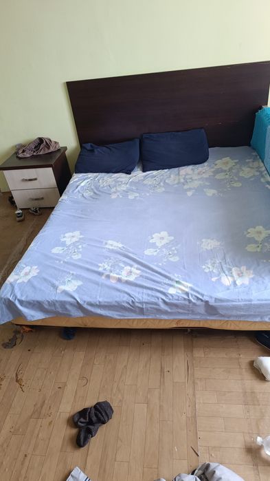 Продам спальный гарнитур