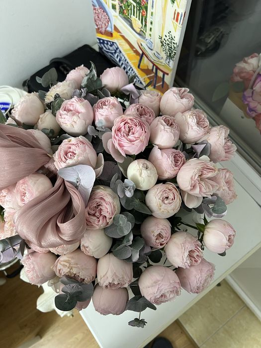 Продам цветы 10.000 тенге