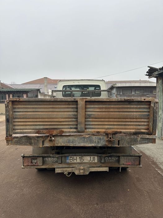 Vând iveco basculabil