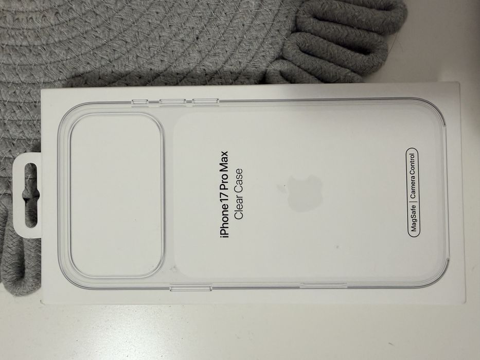 Husa ORGINALĂ Iphone 17 Pro Max Nouă
