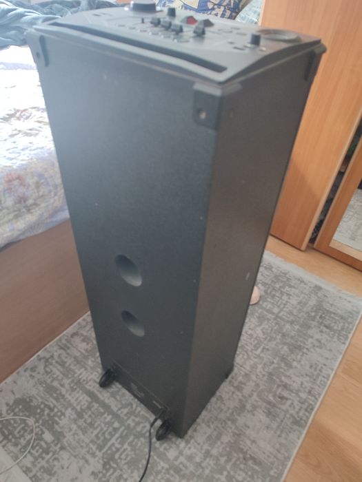 Vând boxa petreceri !