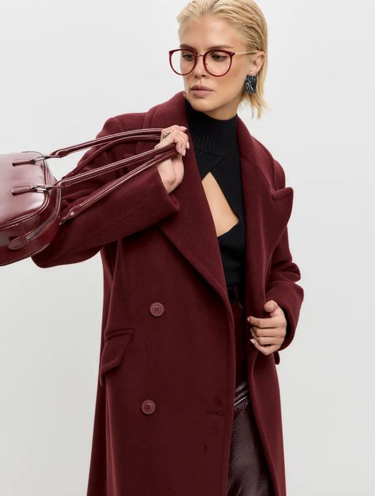 Новое пальто премиального силуэта