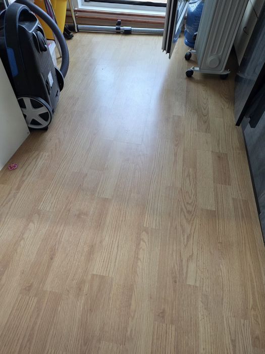 Parchet laminat laminat din  3 camere