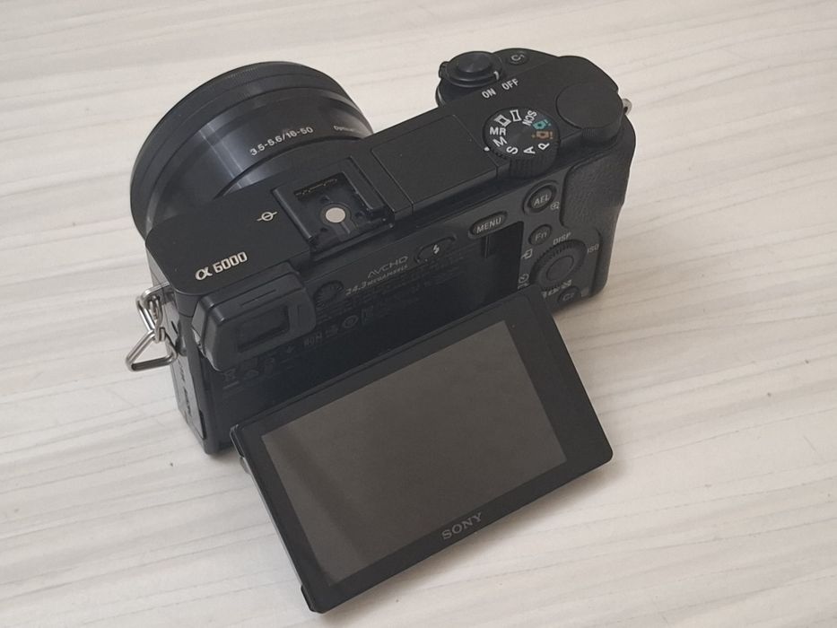 Sony A6000 kit 16-50 f3.5-5.6