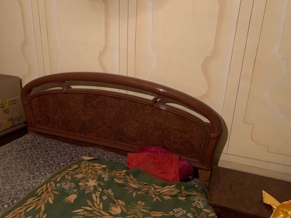 Спальный гарнитур