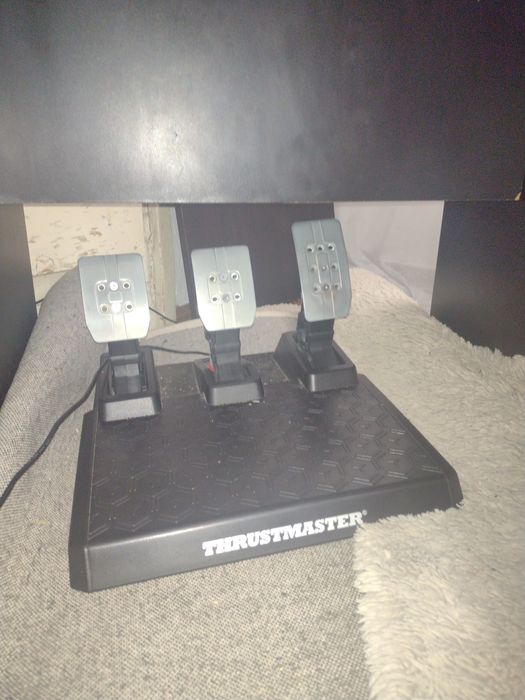 Vând volan gaming thrustmaster t248p