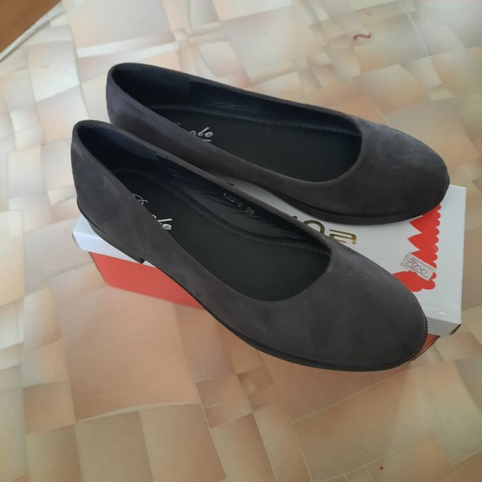 Продам туфли новые