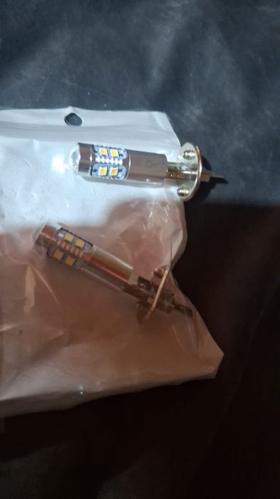 Продам led- лампочки H1