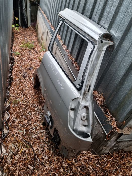 Крыло задние на Subaru Outback B4