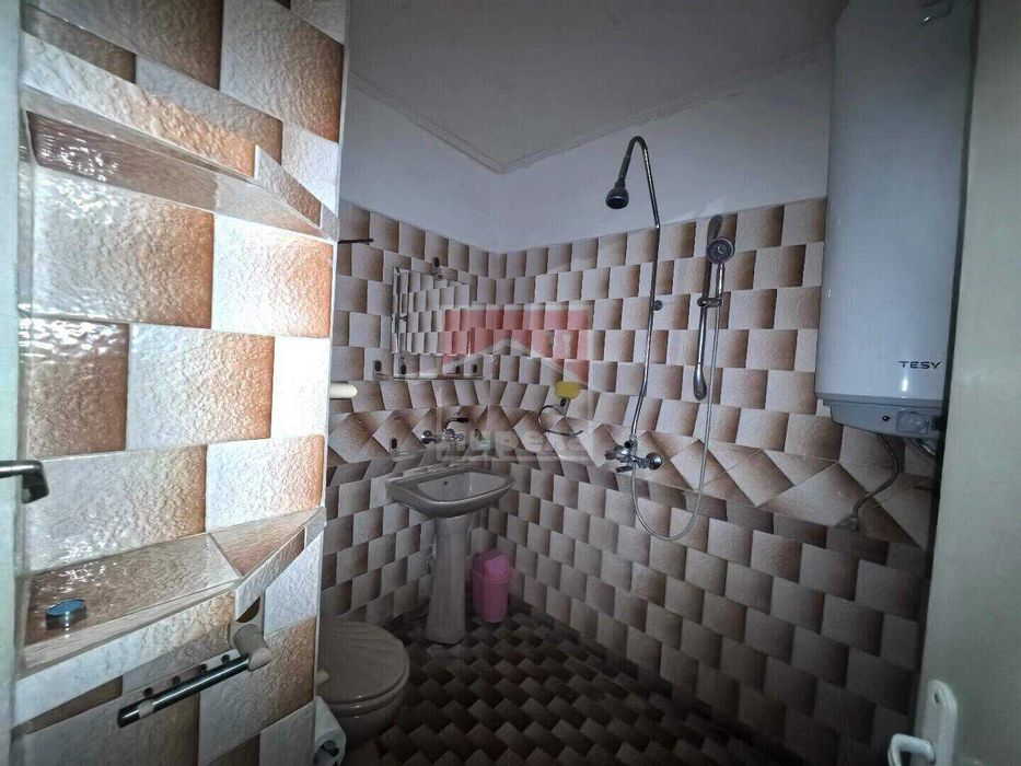 Продава се Двустаен апартамент в Ямбол, Георги Бенковски - 60 кв.м за 697 €/кв.м - Снимка #14