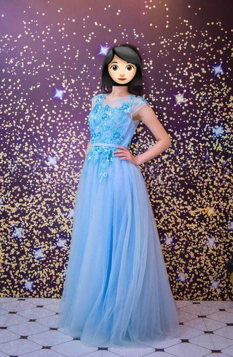 Платье голубое вышное