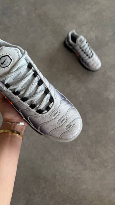 Nike Air max plus TN Wolf Grey Picante Red