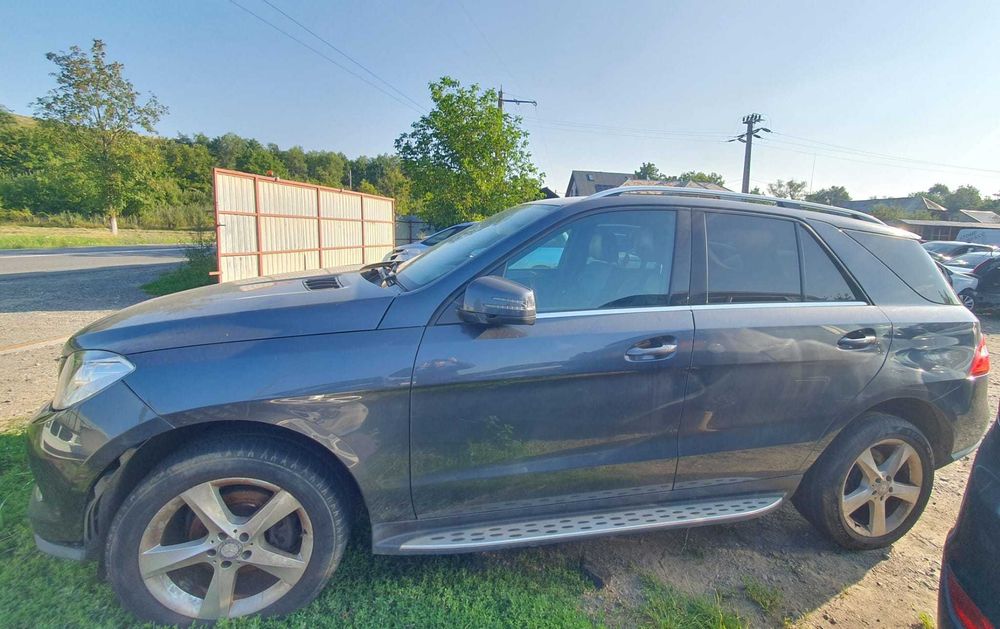 Dezmembrez Mercedes W166 ML 250 2.2D Auto 2013