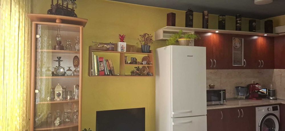 Двустаен с трапезария