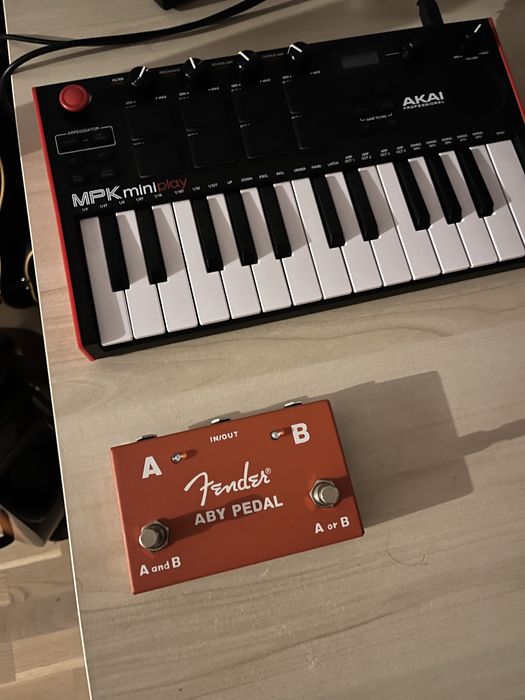 Vand clapa/pian/orga Akai MPK Mini play