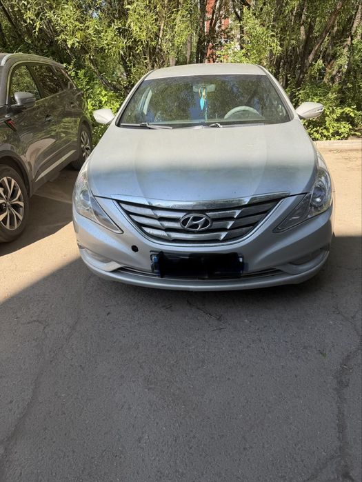 Автомобиль хюндай соната