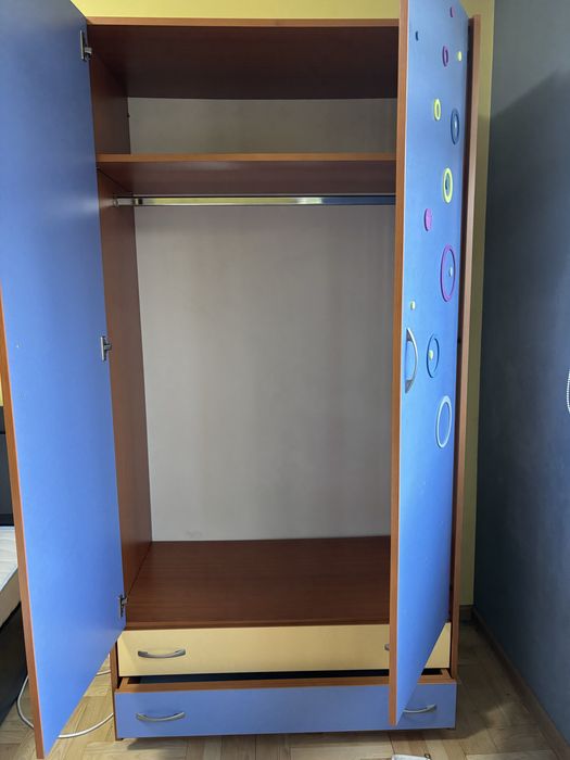 Гардероб за тинейджърска стая