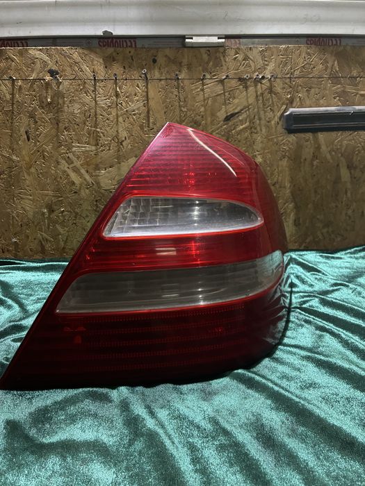 Mercedes-Benz W211 E500 на разбор