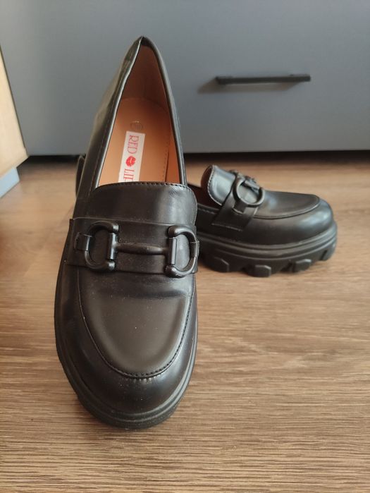 Официални обувки