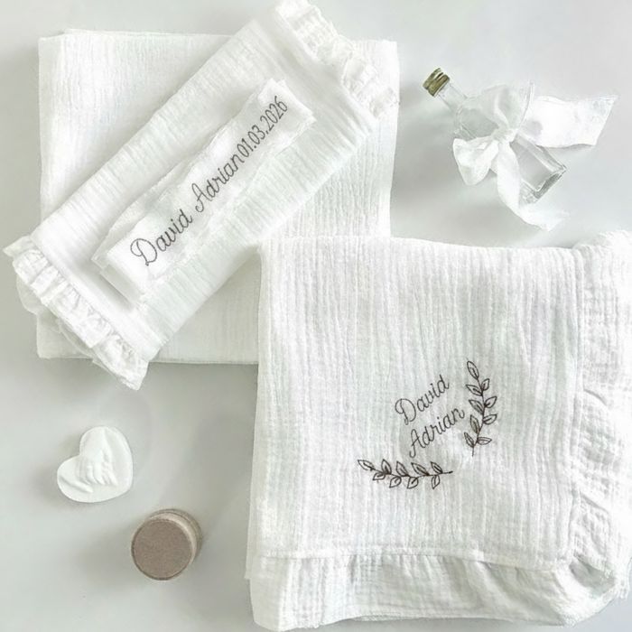 Trusou personalizat pentru botez din muselina