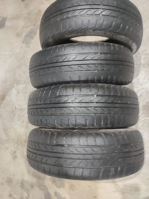 Продам комплект резины 175/65/14