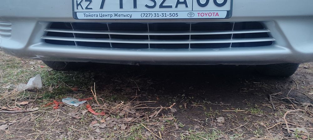 Тойота  USA бампер