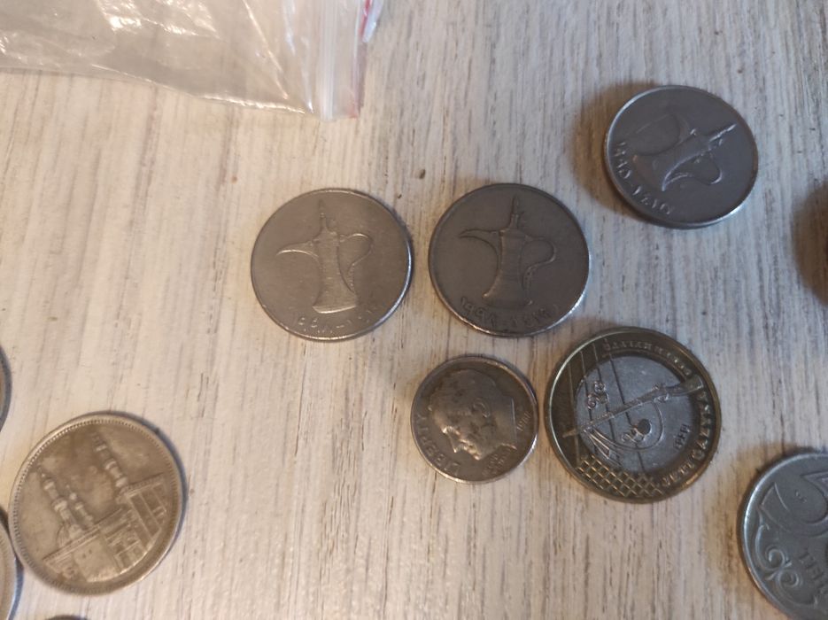 Продам монеты  рубли юбилейные