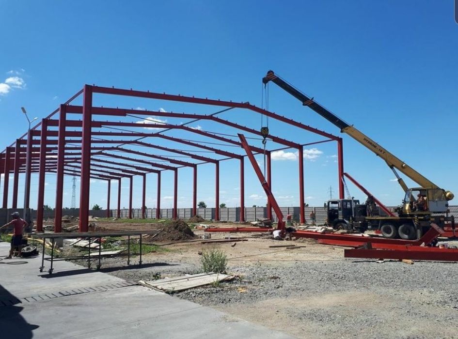 Montaj hale, panouri sandwich, structuri metalice, cuzineti hale