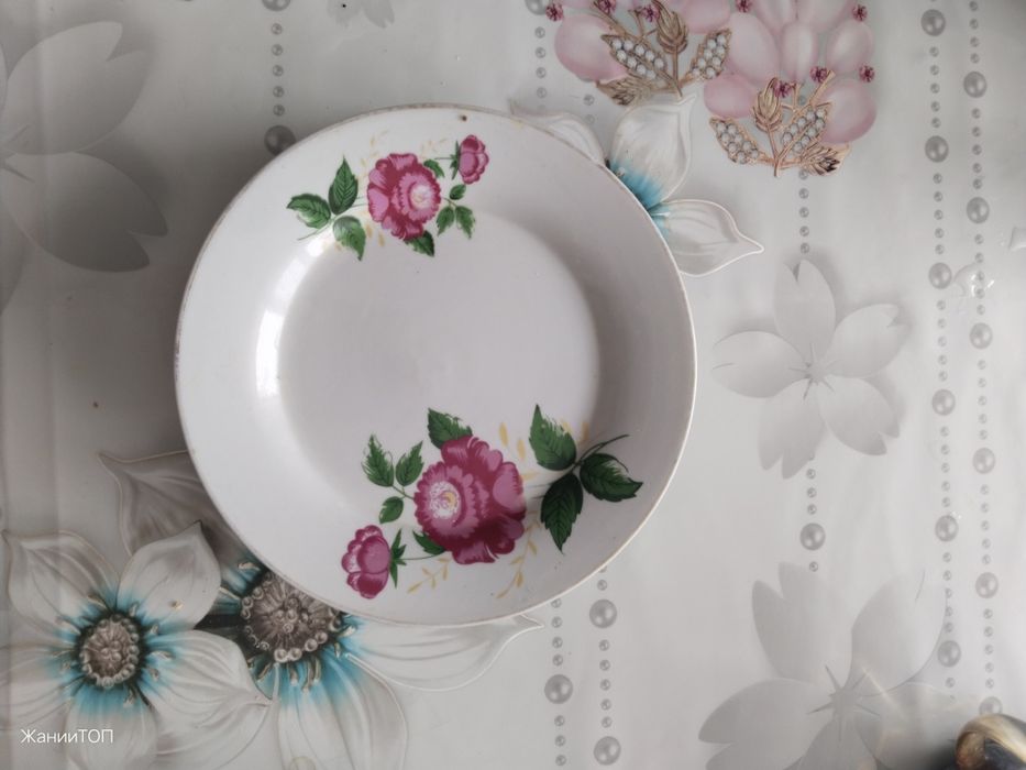 Продам тарелки в хорошем состоянии