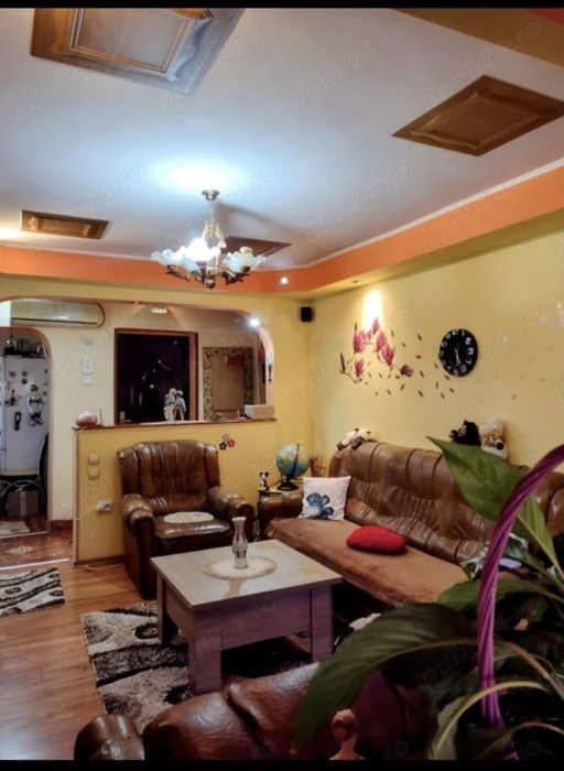 Apartament 4 camere etaj 4 !!!