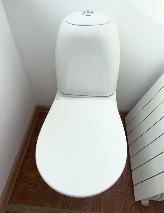 Продам унитаз в отличном состоянии