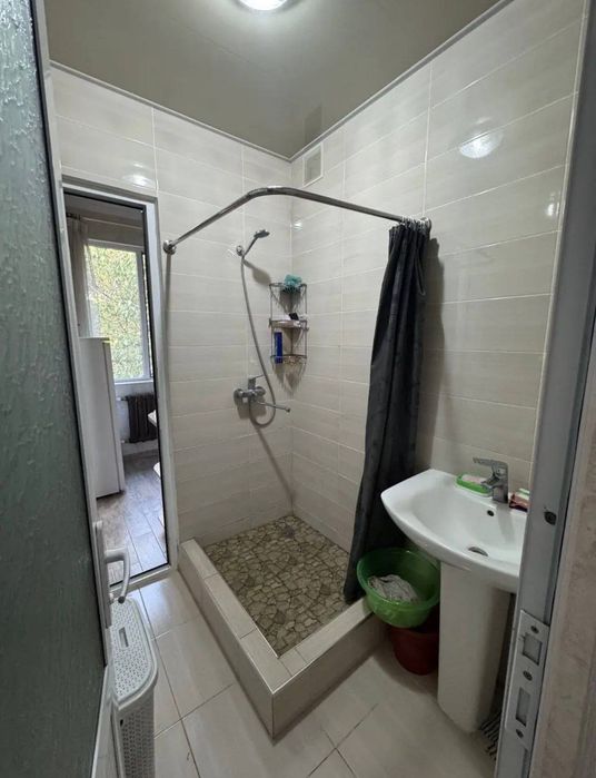 Qizlarga sheriklikka Shahriston metrosiga yaqin joyda kvartira bor