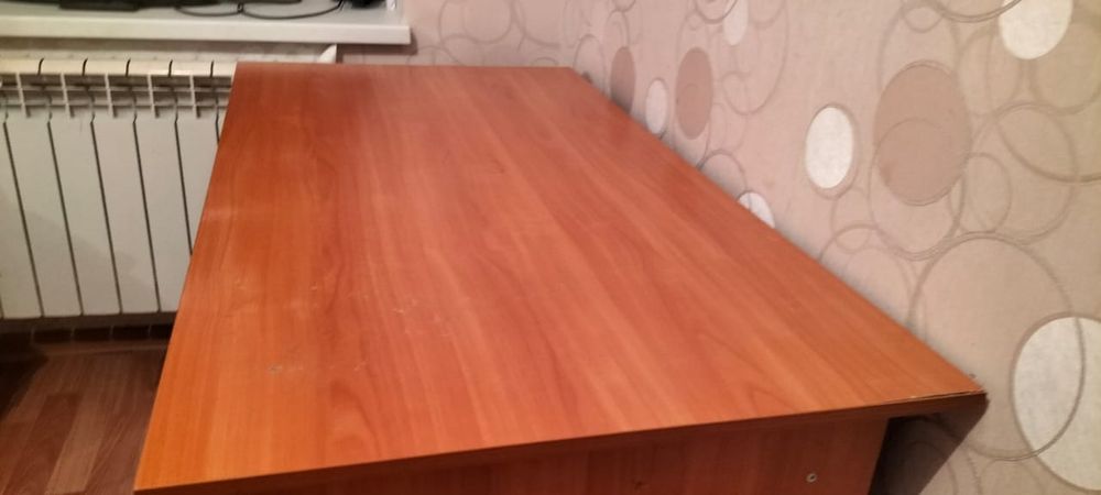 Продам письменный стол
