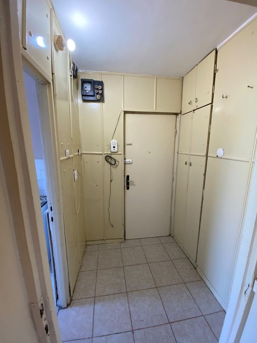 Vând apartament cu 2 camere in Huedin