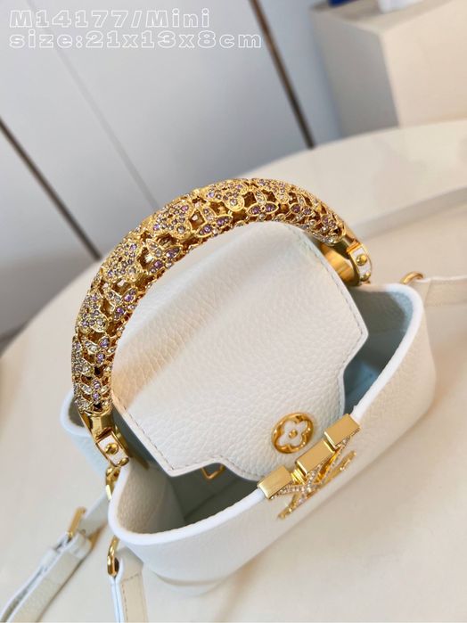 Geanta Louis Vuitton Capucines BB