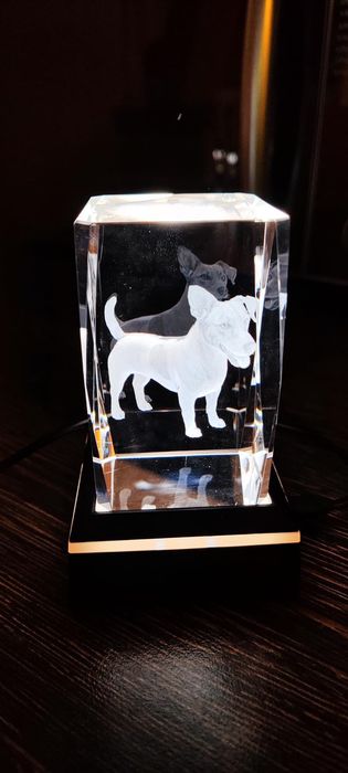 3D кристална нощна лампа  с гравирана фигурка