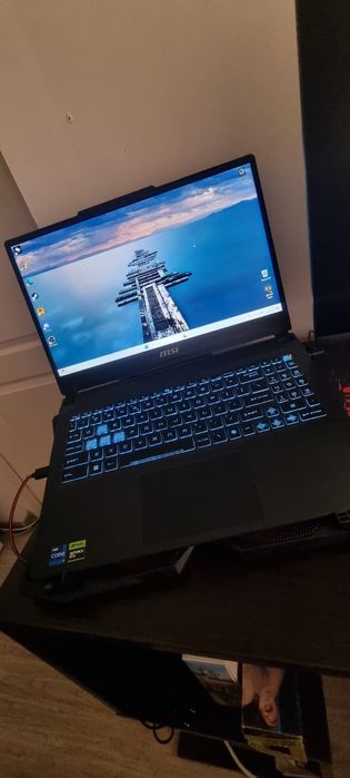 Laptop Msi cyboarb gaming