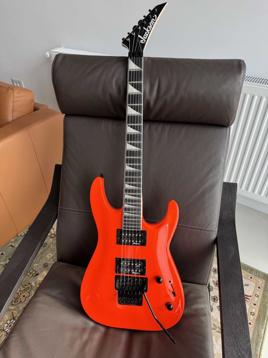 Jackson JS32 Dinky - Orange