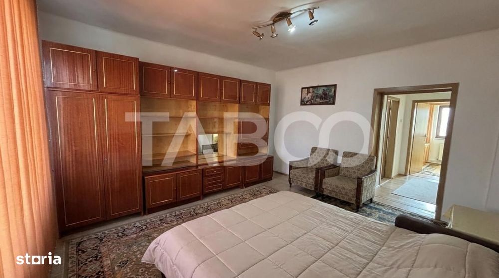 Casa individuala de vanzare 756 mp teren Sura Mare zona deosebita