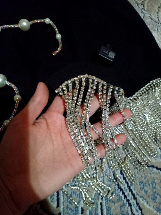 Qol ishi 1 marta kiyilgan.