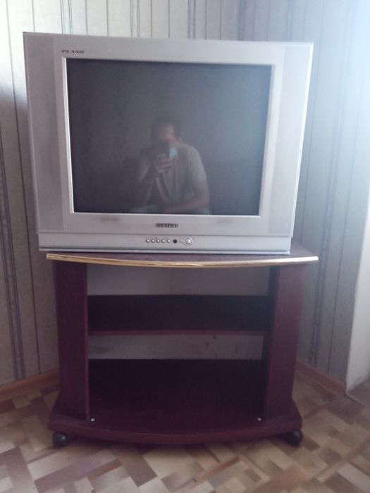 Продам телевизор cosmos