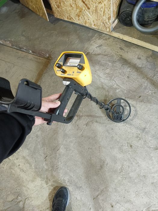 Продам металлоискатель