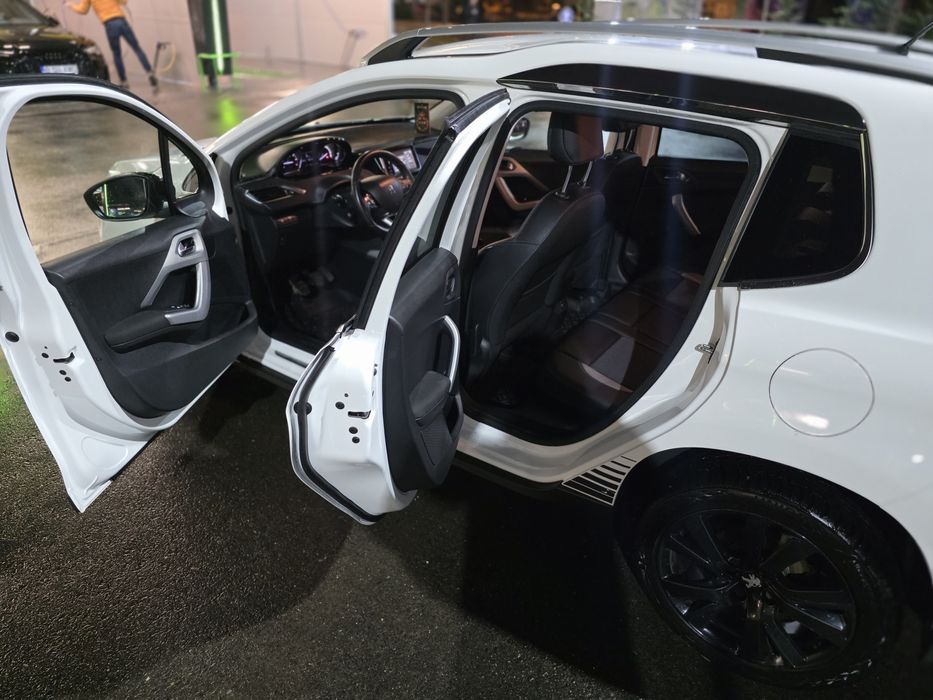 Peugeot 2008 PureTech 130 CP 96 Kw